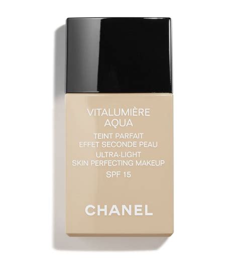 chanel vitalumiere aqua ultra light skin perfecting sunscreen makeup